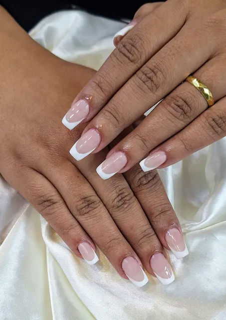 Dona Unha Esmalteria - Augusta