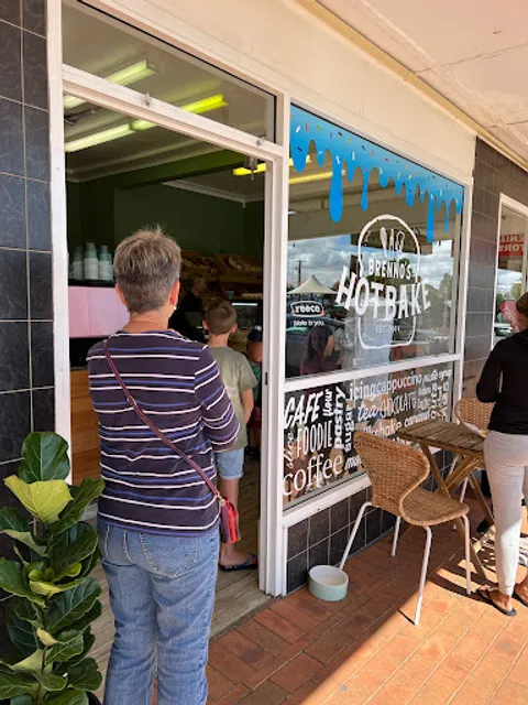 Brenno’s Hotbake Boundary Rd