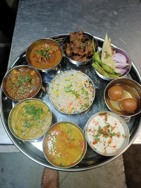 Bhakri Restaurant - Gavti Tadka