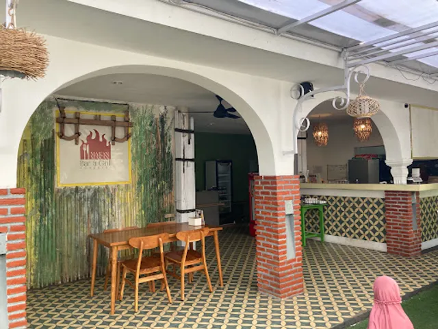 Makan-Makan Bar & Grill Senggigi