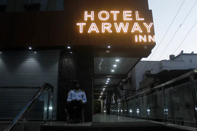 Hotel Tarway inn - Best Hotel in Bank More/Hotel in Bank More