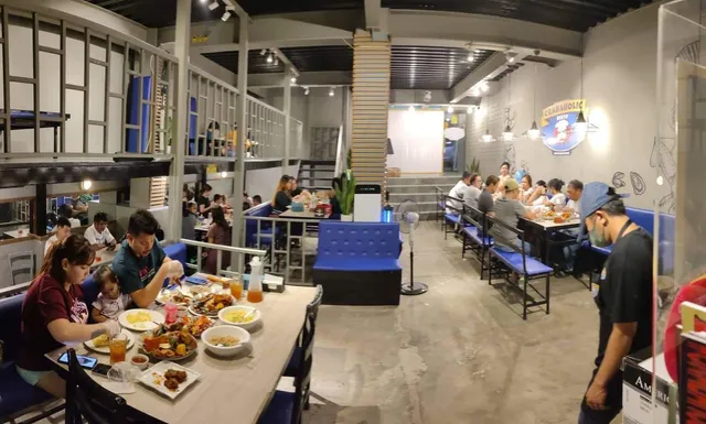 Crabaholic Resto Maginhawa