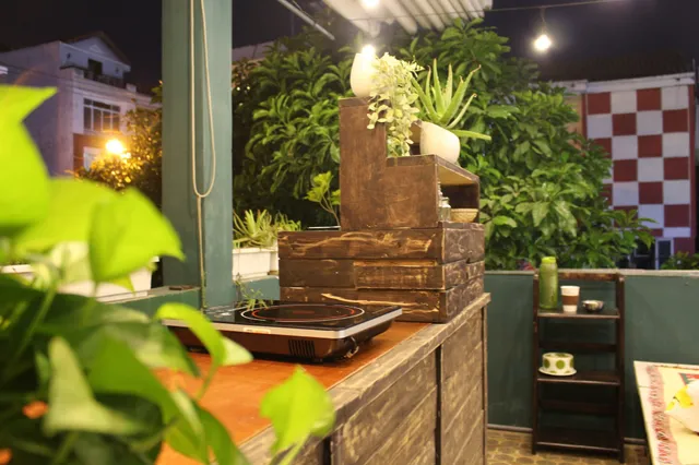 Click Coffee and Hostel