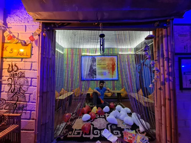 Wok & Roll Fast food restaurant