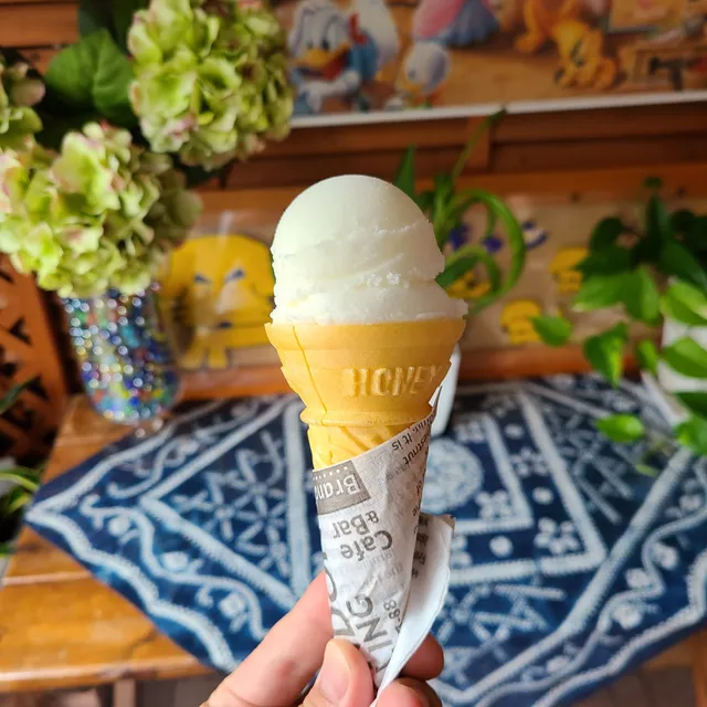 Sutō Frozen Dessert Shop (Sutokyan)