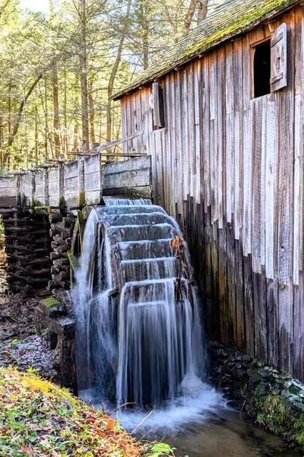 Cades Cove Visitor Center Comfort Station