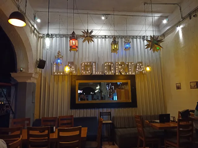 La Gloria Bar & Grill Restaurante