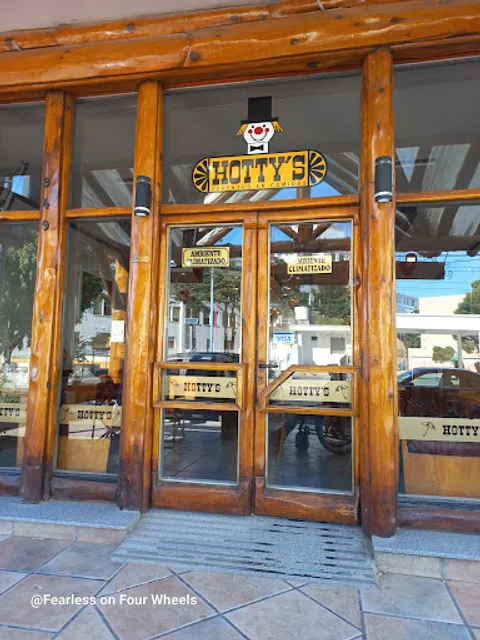 Hottys • Restaurant y Confitería