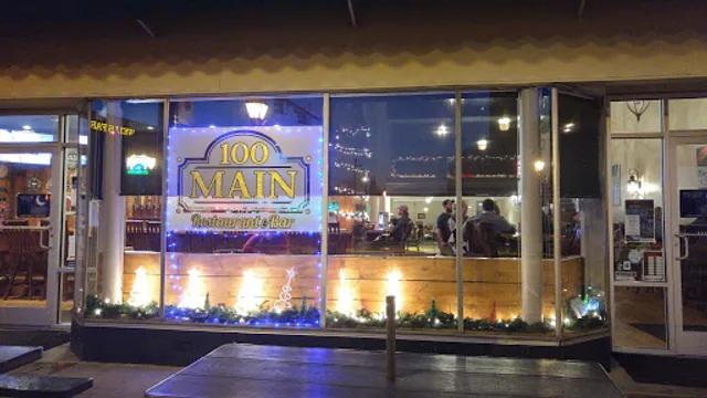100 Main Restaurant & Bar