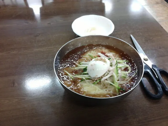 밀면 전문점