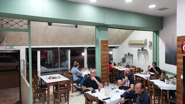 Τα Φιλαράκια Grill House