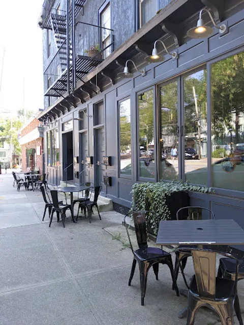 105 Twenty Bar & Grill