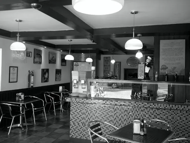 Pizzas las Cuadradas, Suc. Campestre