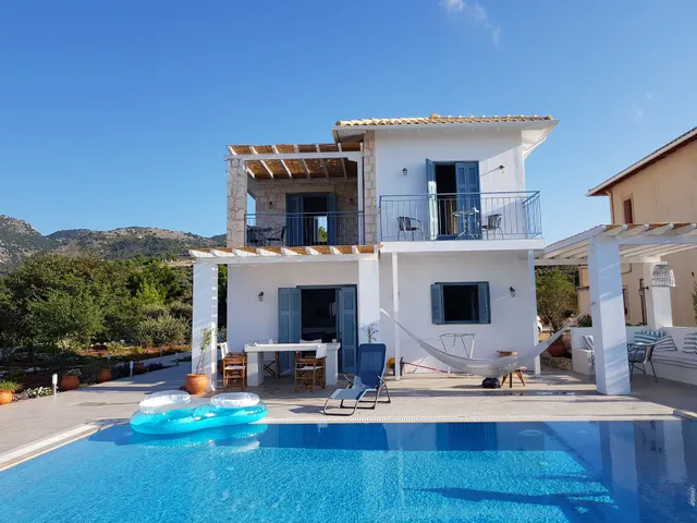 kalamitsi sunset villas