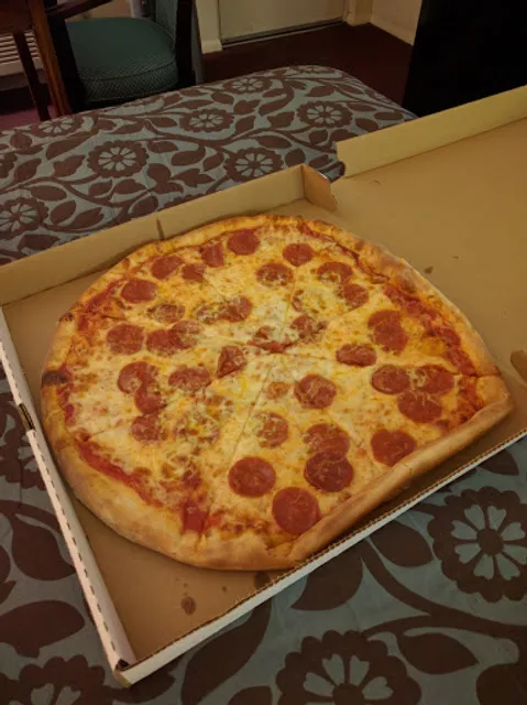 Downtown Franks Pizza (center square)