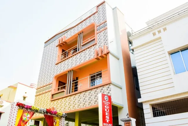 OYO Flagship David's Den