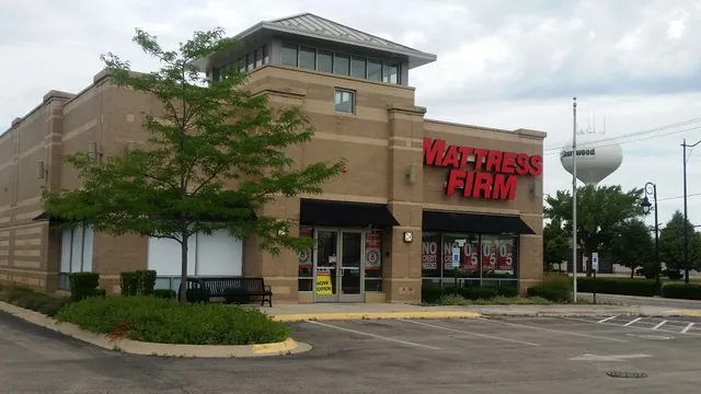 Mattress Firm Shorewood