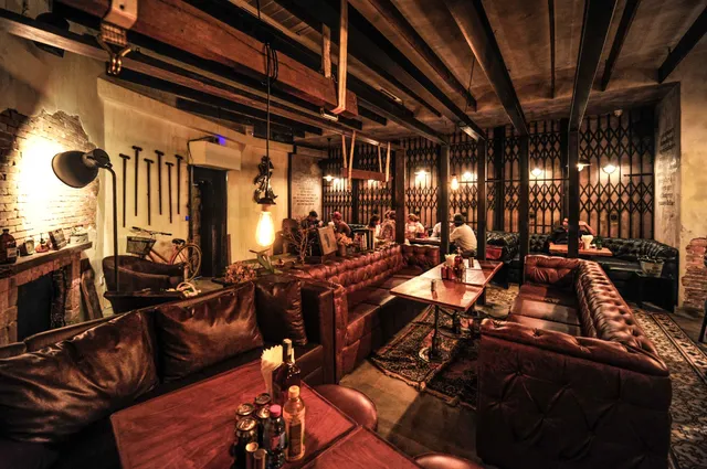 BATTBONG Speakeasy Bar . Bistro