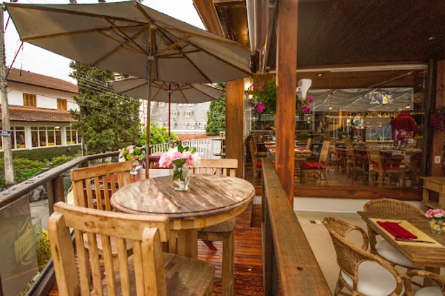 Cantinho da Serra Grill