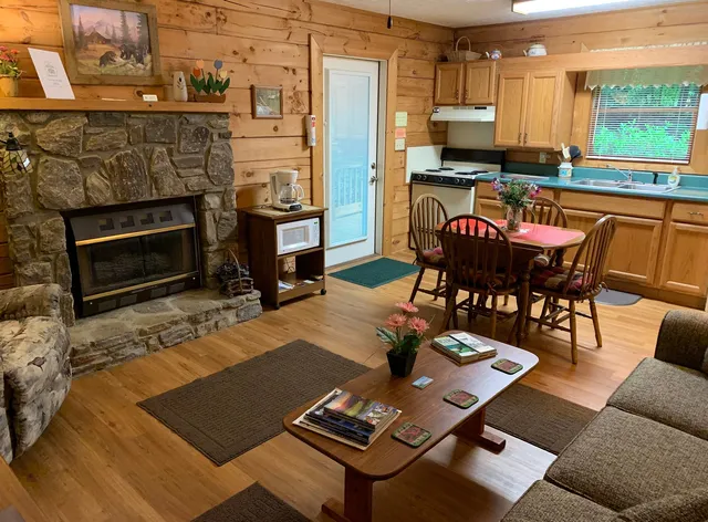 Misty Creek Log Cabins