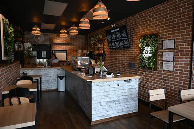 Hola Café and Market