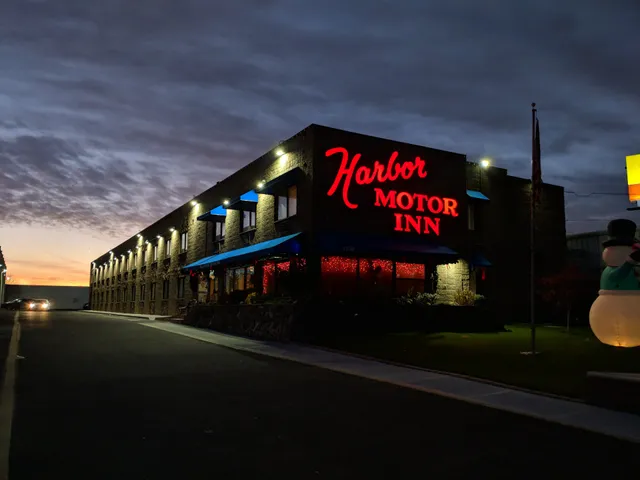Harbor Motor Inn