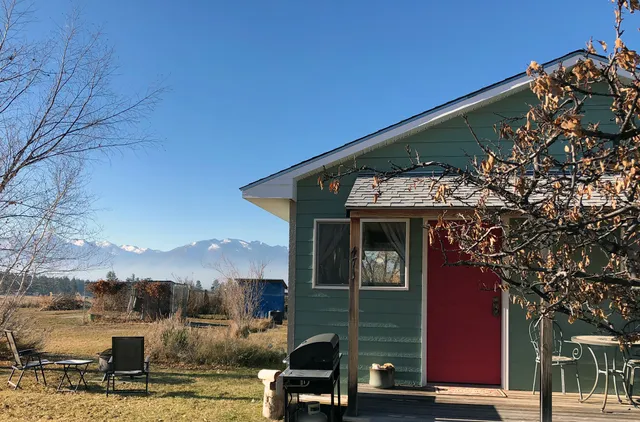 Sage Cottage 406 ~ Vacation getaway in the Bitterroot Valley, Montana
