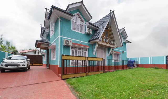 Riwaayat Luxury Stay