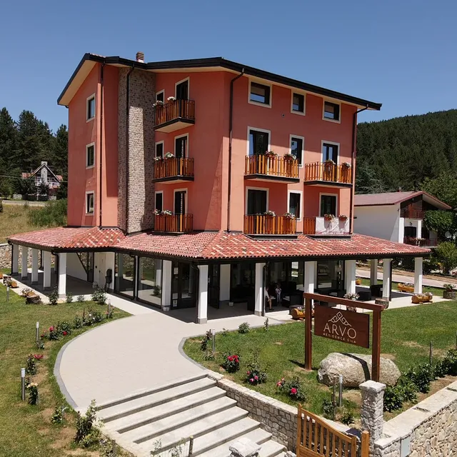 Arvo Residence Sila Lorica