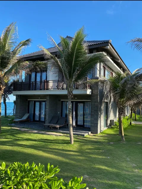 Starlight Villa Beach Resort and Spa - CÔNG TY TNHH THUẬN ĐẠT I