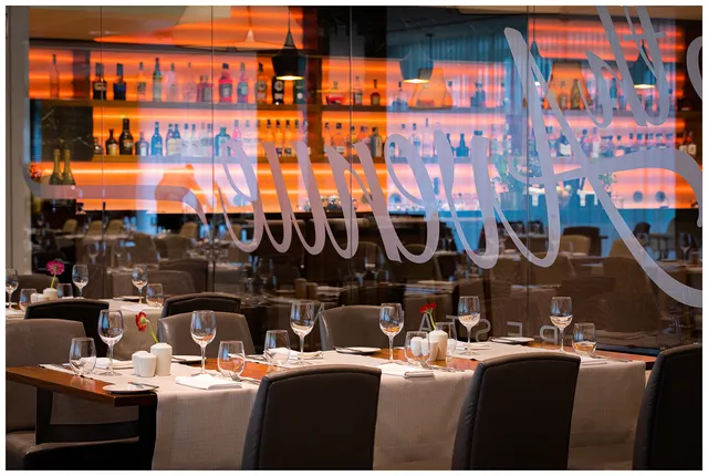 5th Avenue Restaurant & Lounge Bar