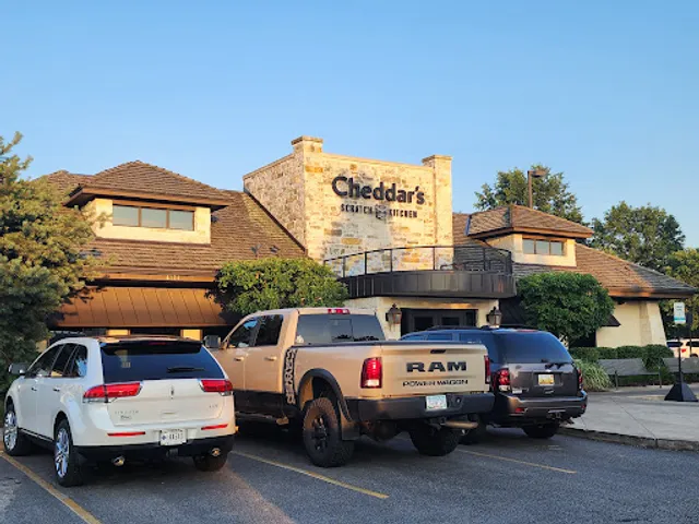 Cheddar's Scratch Kitchen