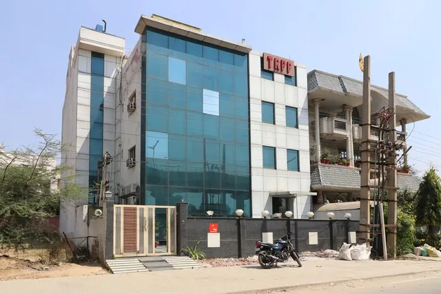 OYO The Royal Park Plaza Near Appu Ghar