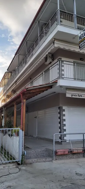 Greco Furs Studios Apartments