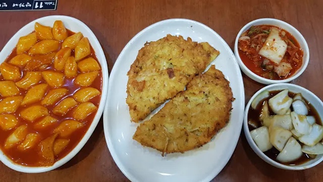 Park's Mung Bean Pancake Main