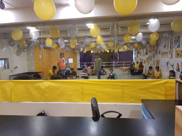 Puppy Cuddles Dog Café