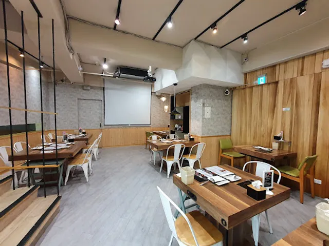 肉多多火鍋-嘉義中山店