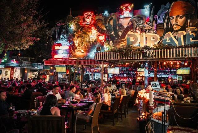 Captain Pirate Restaurant Bar