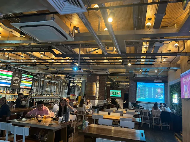 Goose Island Brew House