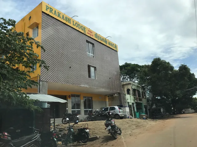 Prakash Lodge