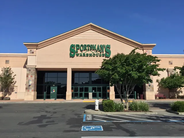 Sportsman's Warehouse