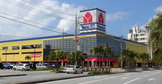 Yamada Denki Techland Tomigusuku