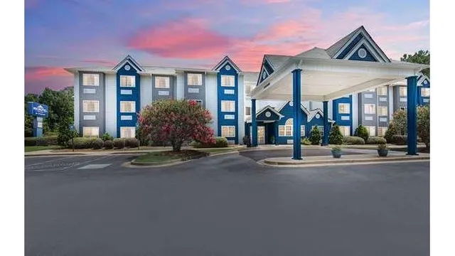 Microtel Inn & Suites by Wyndham Columbus North