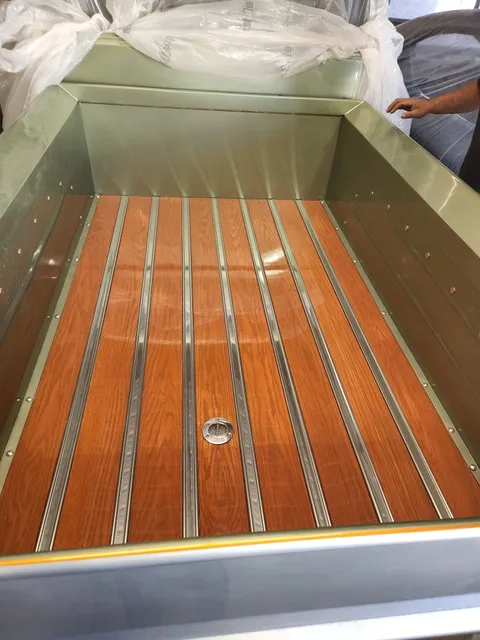 Armandos Custom Upholstery