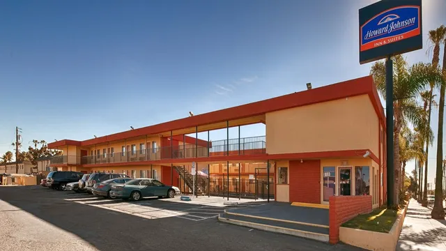 Howard Johnson Suites by Wyndham San Diego Chula Vista/BayFt