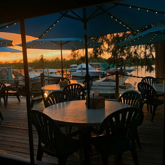 Capt. Bob Beck’s Marina Cafe