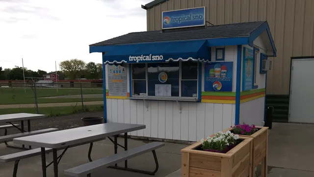 Cedar Falls Tropical Sno