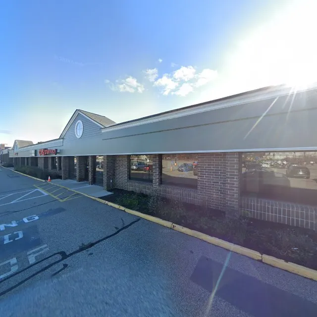 Shaw's Plaza - N Windham