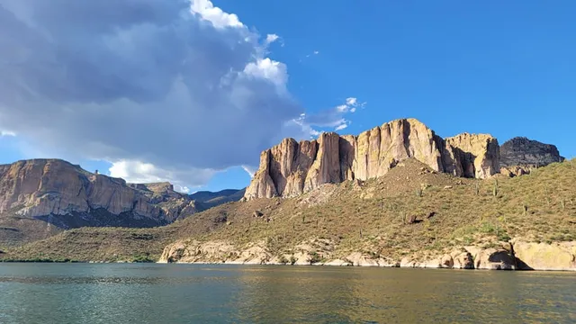 Apache Lake Marina & Resort