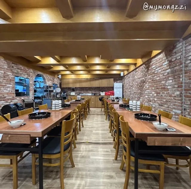 홍대 맛집 홍대부대찌개 | hongdae restaurant hongdae budae jjigae | 弘大 美食 弘大 部隊鍋 | 弘大グルメ店 弘大ブデチゲ